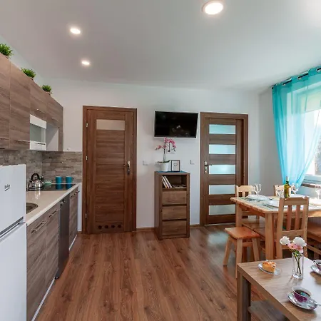 Daire Za Swierkami *